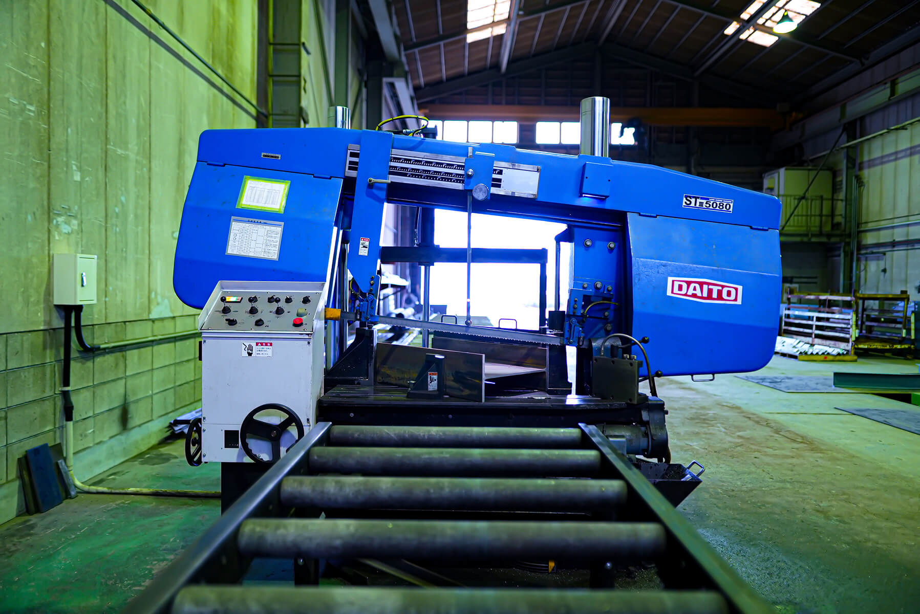 斜め切断専用ノコ切断機のイメージ